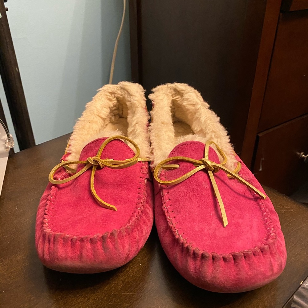Pink Ugg Dokota Slippers